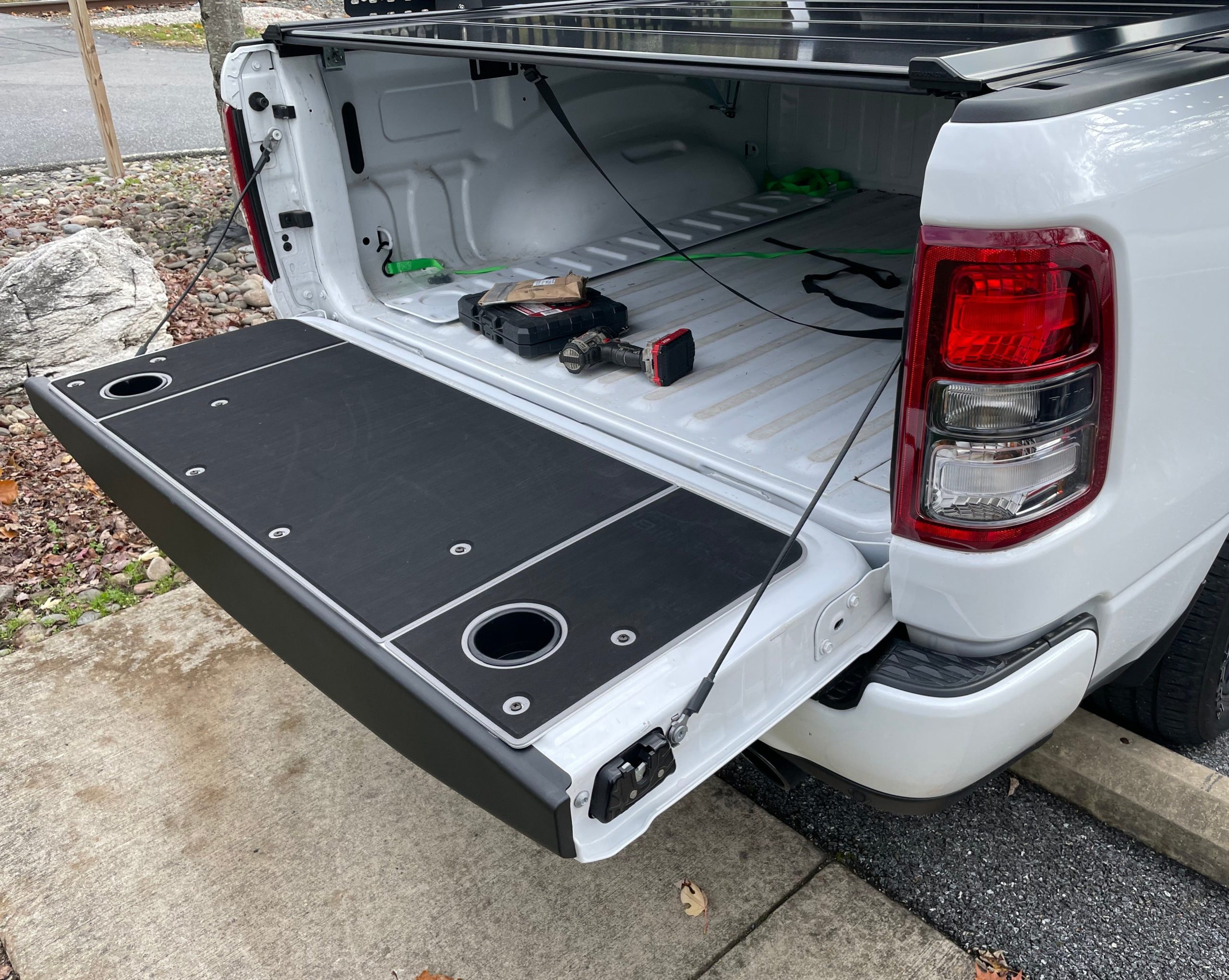 Purchase 2019 ram 2500 Tailgate online